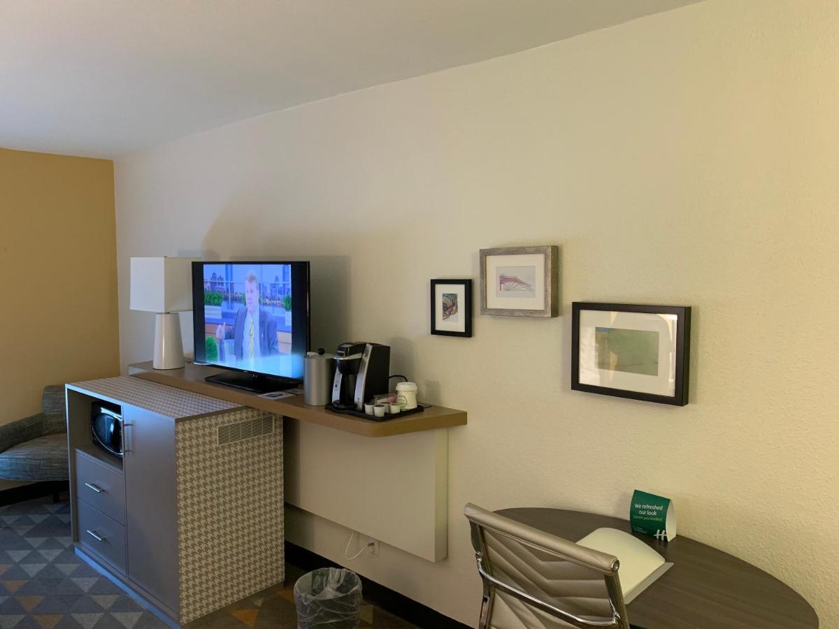 Holiday Inn Baton Rouge-South By Ihg מראה חיצוני תמונה