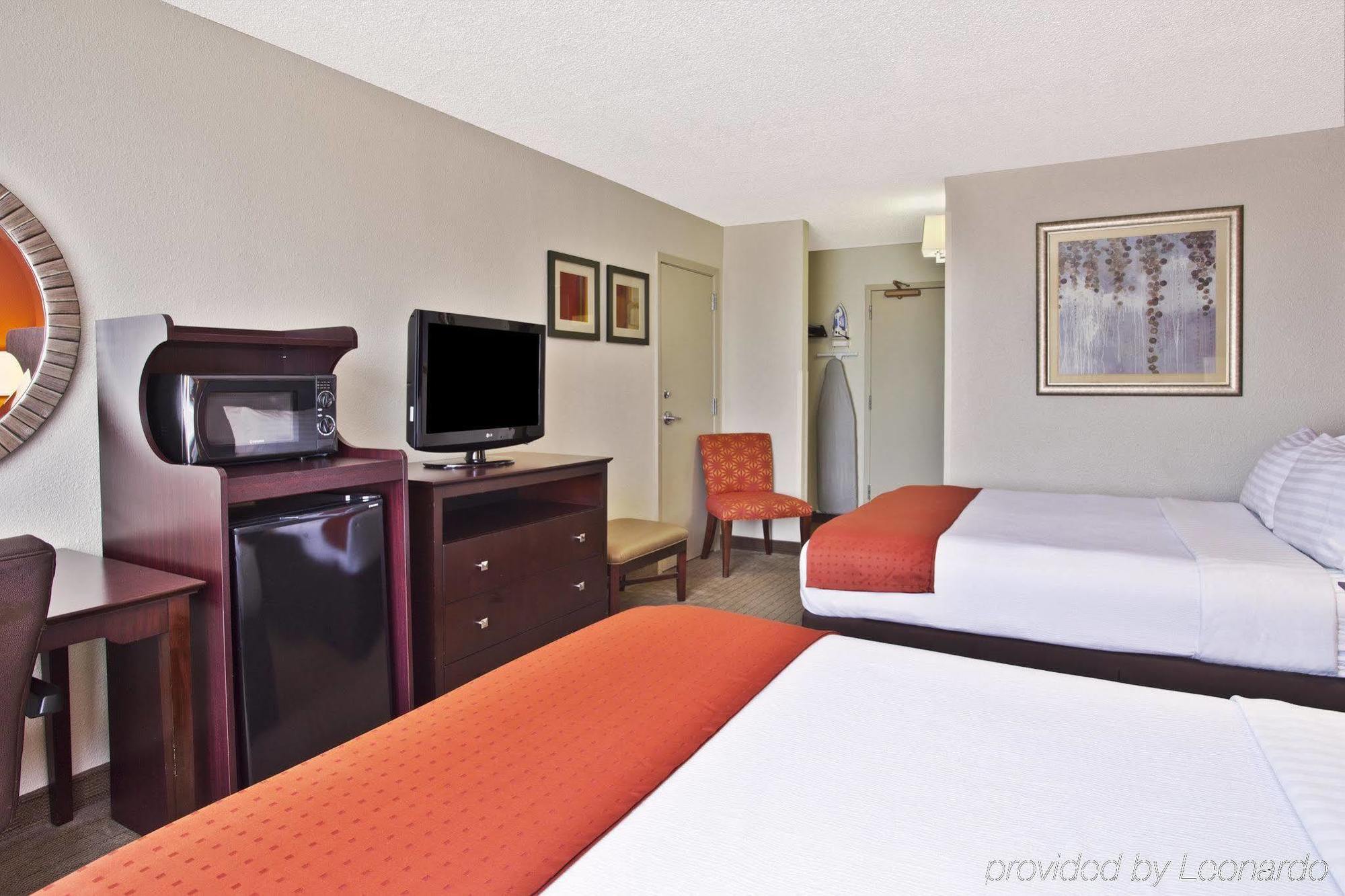 Holiday Inn Baton Rouge-South By Ihg מראה חיצוני תמונה